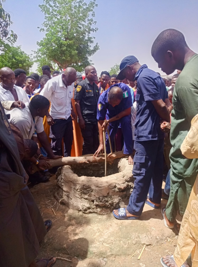 Uwa da ɗan ta, da wani mutum sun rasa ransu dalilin faɗawa Rijiya a Kano