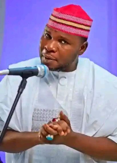 Hukumar tace fina-finai ta Jihar Kano ta gayyaci mawaki Tijjani Gandu kan wata waƙa da ya yi.
